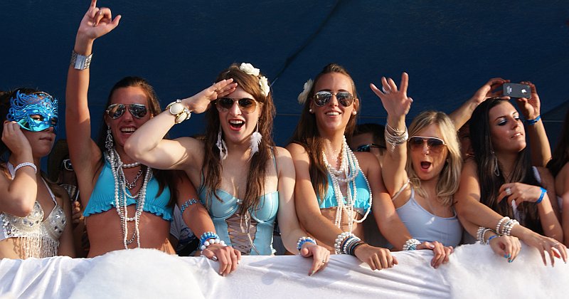 It's Street Parade! Picture of Streetparade Zürich 2011